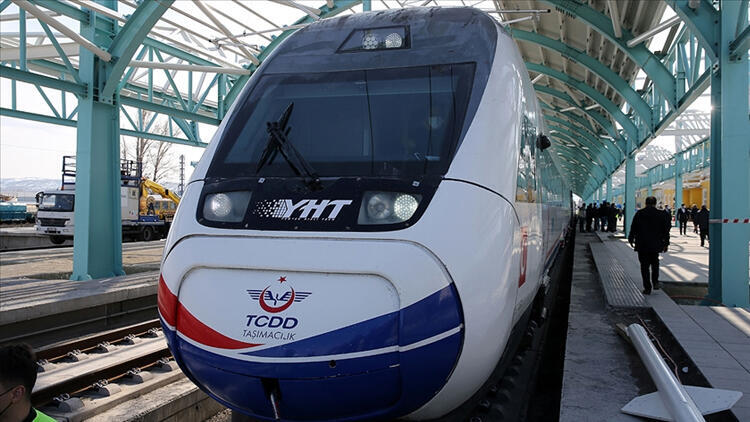 Adil Karaismailoğlu açıkladı! Ankara-Sivas hızlı treni Haziran'da hizmete giriyor